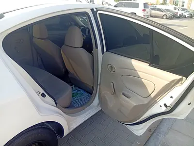 2013 Nissan SUNNY photo 7
