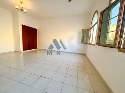 استوديو ذو منظر مفتوح | المجموعة الإسبانية S-12