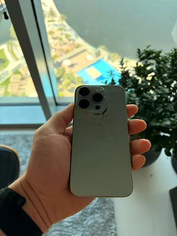 IPhone 15 pro 512 gb
