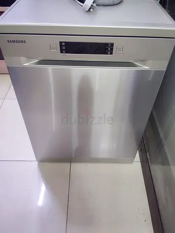 Samsung Stainless Steel Free-Standing Dishwasher - Good Condition