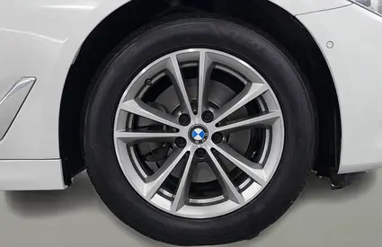 2020 BMW 5-SERIES 照片 12