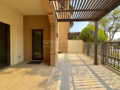 Private Access | Huge Terrace | Park View | Ready