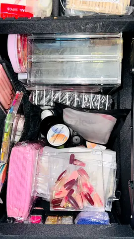 Nail art kit with gels, tips and tools - ready to use