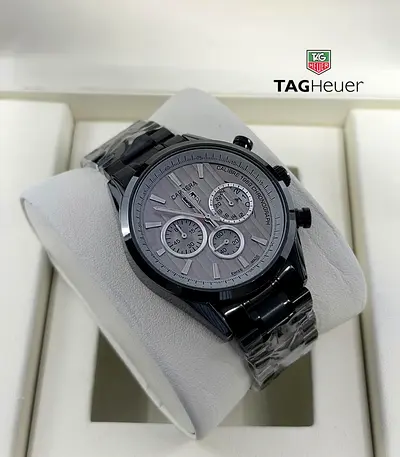 TAG heuer carrera mens quartz chrono watch