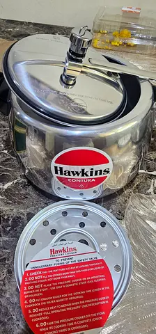 Hawkins Contura Pressure cooker