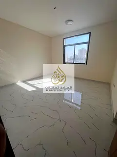 Maid's room, new building, spacious, prime location, easily accessible.