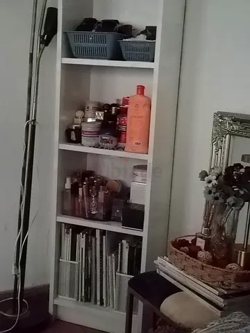 White 6-Cubby Bookcase / Storage Shelf - Good Condition