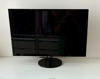 32 inch LCD Philips Monitor