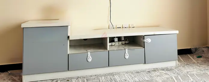 TV Unit for Sale – Excellent Condition