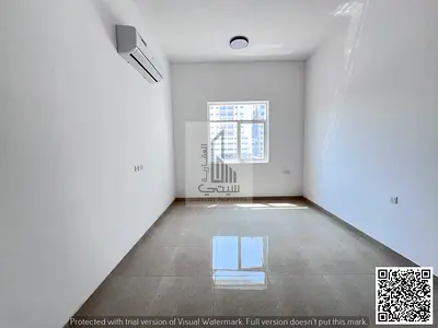 * ستوديو كبير أول ساكن في الجرف 3