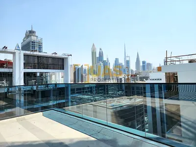 Luxury 3bhk penthouse+kitchen appliances+miad room full Sheikh Zayed view 2 parking free
