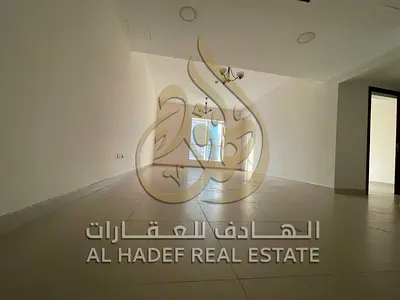 3 غرف وصالة بإطلالة بحرية مميزة + غرفة خادمة ماستر + ستور في الخان | 75 ألف