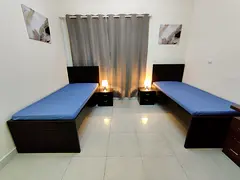 Premium Executive Sharing Master Bedroom | Indian girl | 5 min walk Burjuman metro | No commission