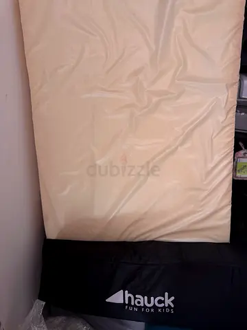 Hauck travel bed for kids