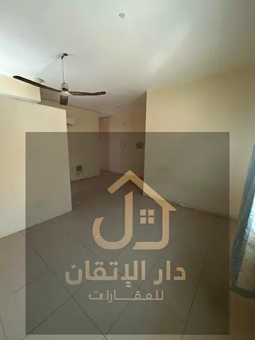 استوديو مع مطبخ منفصل للإيجار السنوي في الناصرية | 20,000 درهم | 4 دفعات