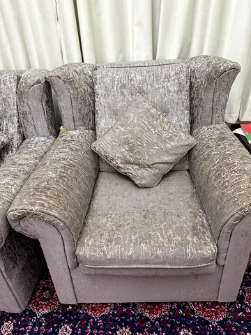 7seater sofa set with tea table (urgent)