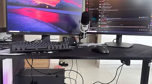 Complete High-End Gaming & Streaming Setup – Ryzen 7 7800X3D + RX 7800 XT + 2x 240Hz Monitors
