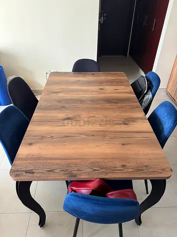 Expandable Wooden Dining Table with 6 Chairs - Good Condition