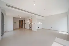 UPGRADED | INTERNAL | CLOSED KITCHEN