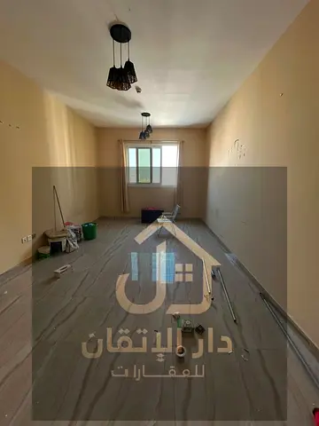 فرصة ذهبية للإيجار شقة غرفة وصالة منطقة القاسمية اول ساكن  يوجد باركين مجان