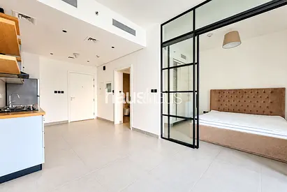 Close to the Park | Furnished | Vacant |