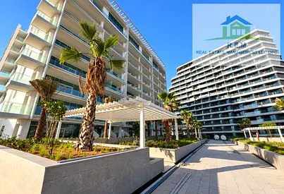 Highest floor - tower1- Stunning Seaview