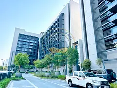 Luxurious 1bedroom 2bathroom semi close kitchen Balcony just 65k