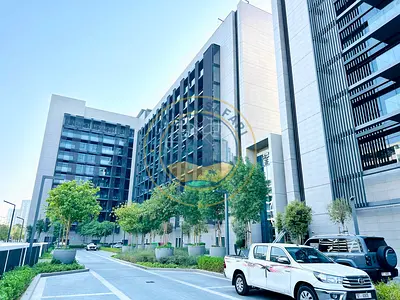 Luxurious 1bedroom 2bathroom semi close kitchen Balcony just 65k