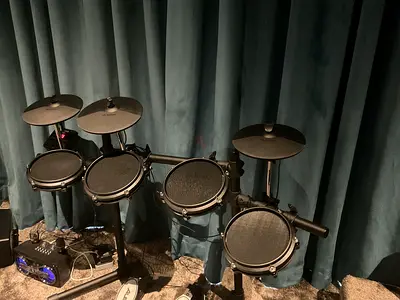 Alesis turbo mesh drum kit