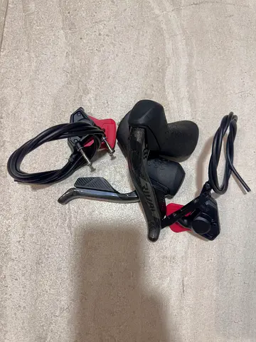 Brand new Sram rival E1 brake set