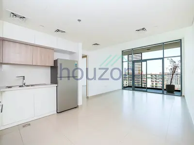 Bright 1BR | Community View | High Floor