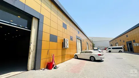 🚨 PRIME MAIN ROAD WAREHOUSE | AL QUOZ 4 | 8,250 SQ.FT | AED 66/SQ.FT