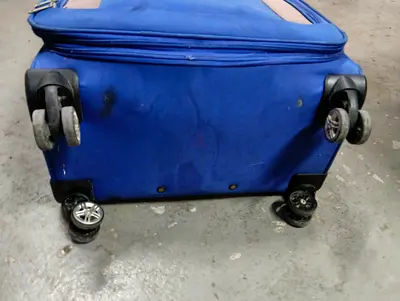 Luggage trolley type good condition for sale in Dubai marina