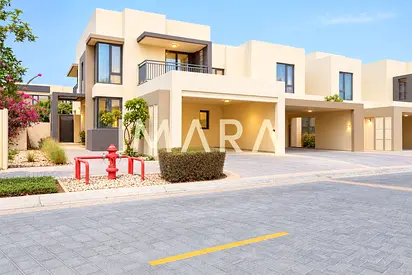 Landscaped | Greenbelt | Vacant | Near Pool