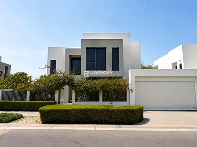 SPACIOUS 5BR VILLA | VACANT | PRIME LOCATION