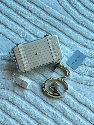 Crossbody aluminum body bag