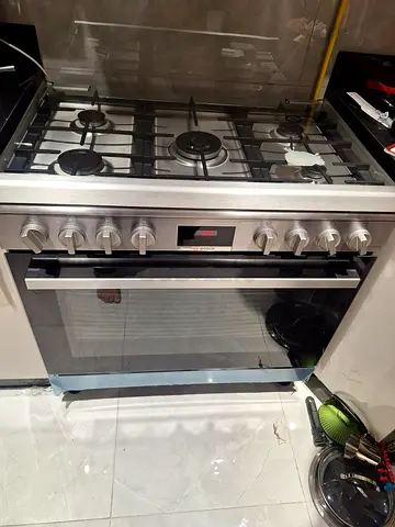 Bosch 5 burner full gas cooker