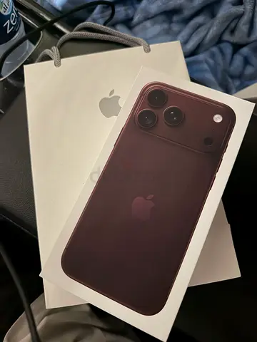 Iphone 18 pro max 512gb burgundy uae version