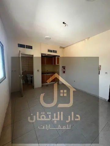 استوديو للإيجار السنوي في البوطينة | تكييف مركزي | 4 دفعات | سعر مميز