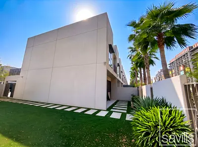 Corner Townhouse | Single Row | Area Expert