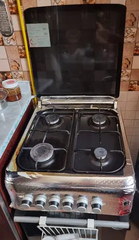Used 4-Burner Gas Stove with Oven - Works Fine, For Home Use