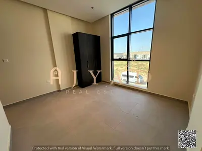 شقة غرفتين وصالة أول ساكن للإيجار بالجرف 3 عجمان، شهر مجاني، تكييف مركزي، بلكون، خزائن حائط، موقع مميز وسهل لمخارج دبي والشارقة، 39 ألف سنوياً