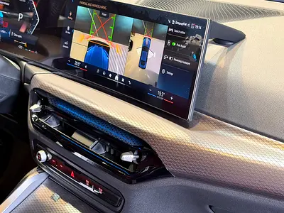 صورة 9 لـ 2025 BMW 4-SERIES