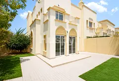 Single Row | Vacant | Landscaped Garden