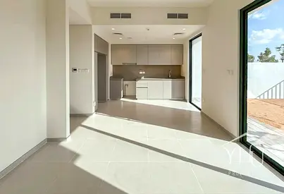 Bright & Spacious | Vacant | Close To Amenities