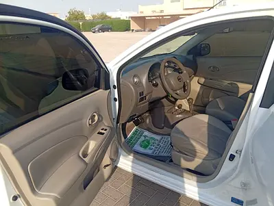 2013 Nissan SUNNY thumbnail 11