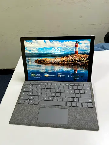 Surface Pro 4 core i5 8GB RAM 256 GB SSD