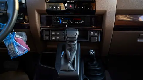 2026 Toyota LAND CRUISER 70 SERIES — миниатюра 16