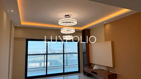 Upgraded Unit | Immaculate Finishing | + Maid's Room