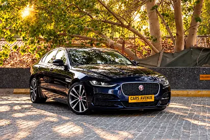 صورة 2 لـ 2020 Jaguar XE